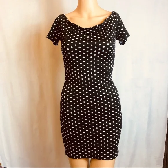 Forever21 bodycon tight black and white polka dot dress Size: SMALL Forever21 bodycon tight black and white polka dot dress Size: SMALL
